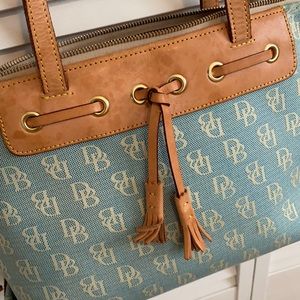 Dooney & Bourke purse